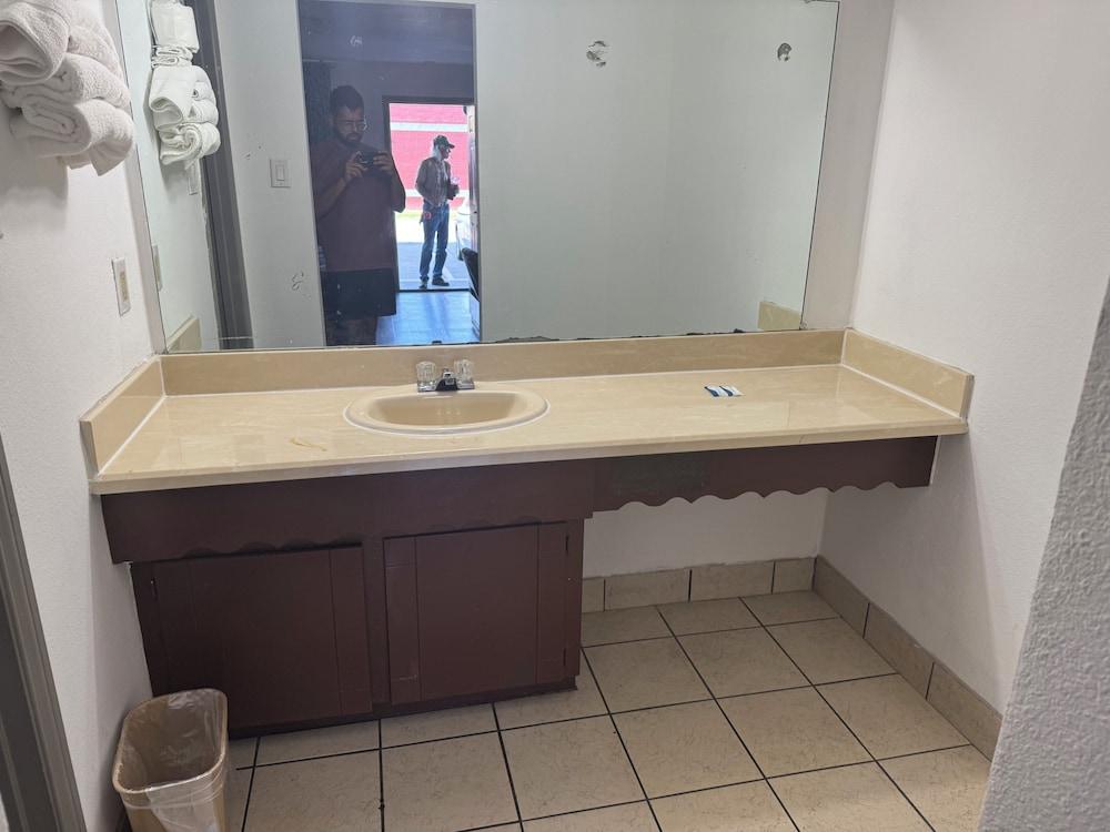 spanish trails inn photo 11