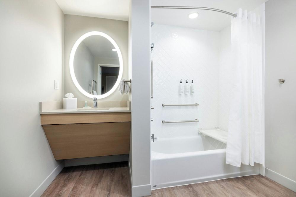 TownePlace Suites by Marriott Hadley Amherst photo 6