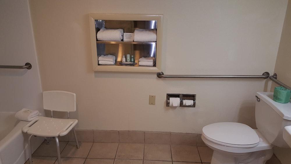 Quality Inn & Suites Conference Center photo 27