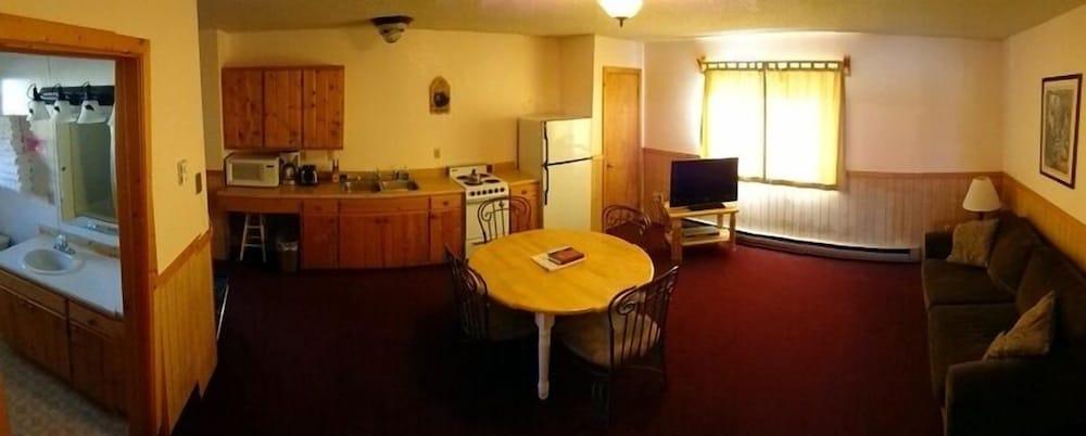 Alpine Motel photo 10