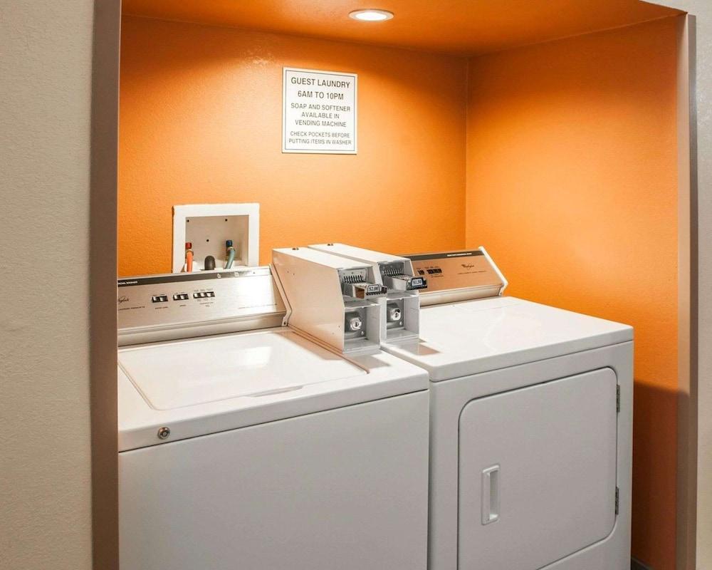 Quality Inn & Suites South Bend Airport photo 15