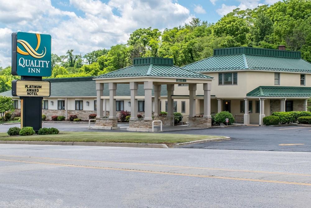 Quality Inn Bedford photo 49