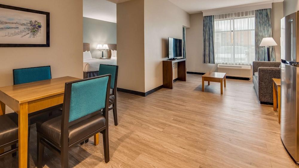 Best Western Plus Executive Residency Marion photo 16