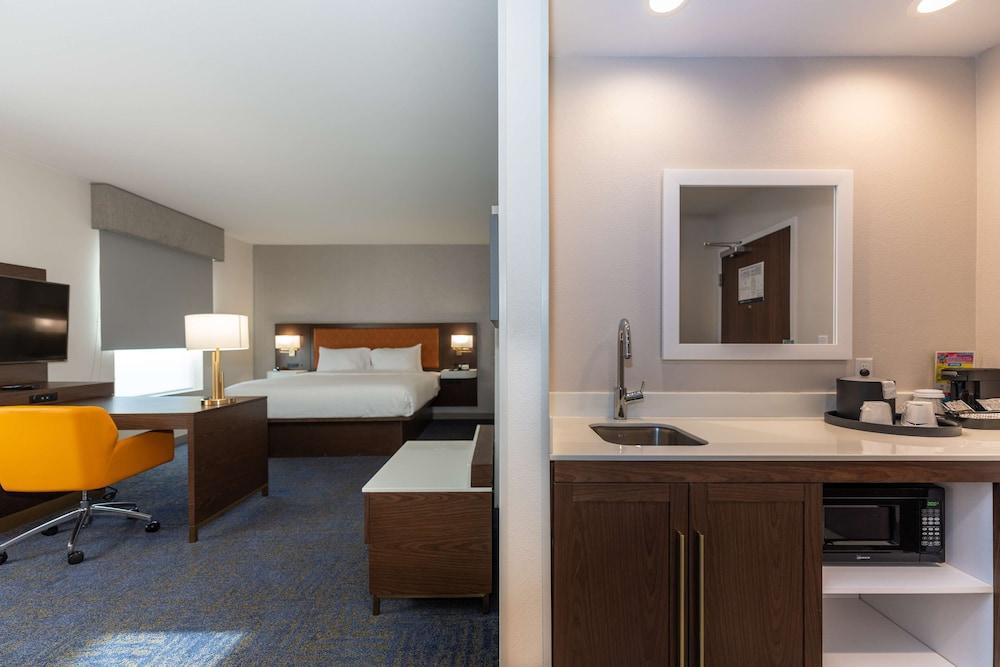 Hampton Inn & Suites Houston Sugar Land photo 23