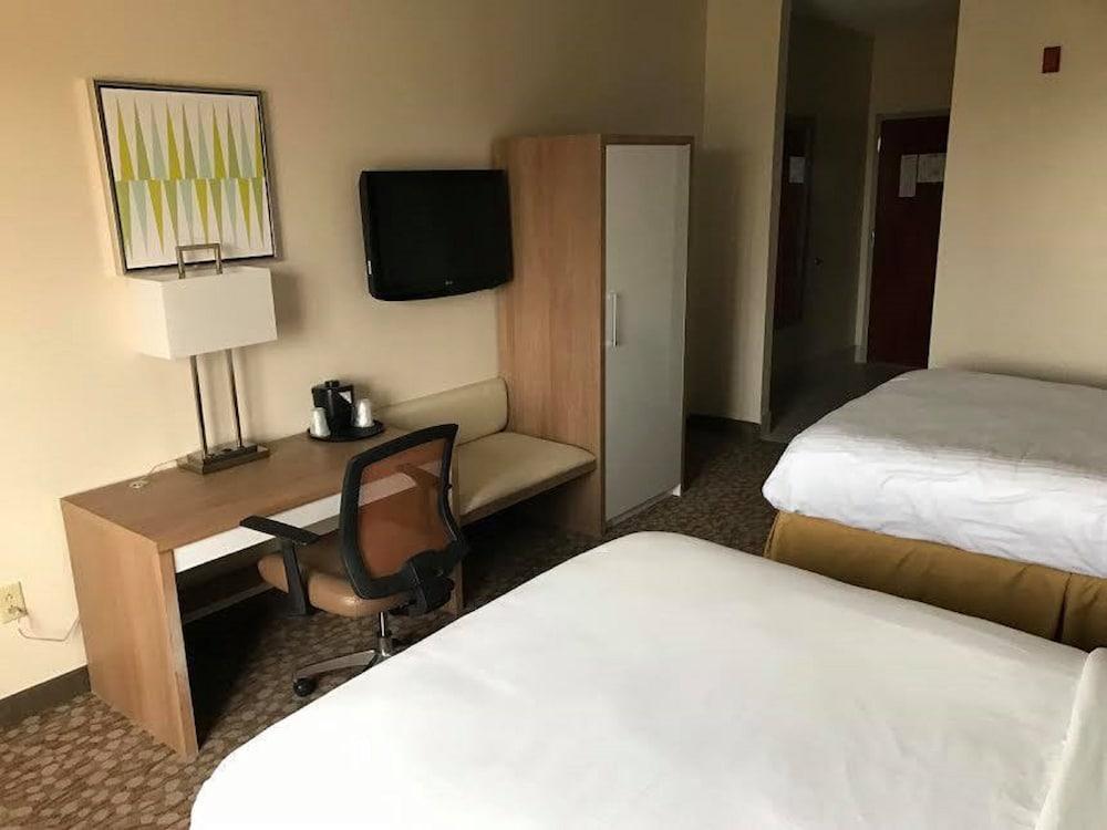 Holiday Inn Express Hotel & Suites Dayton West - Brookville by IHG photo 23