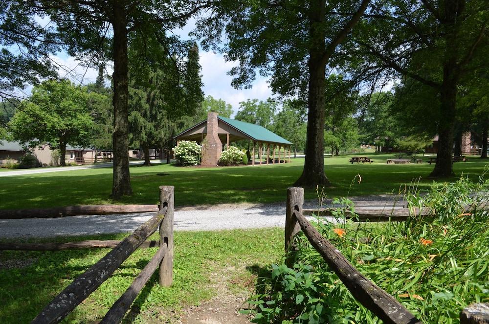 Foggy Mountain Lodge photo 21
