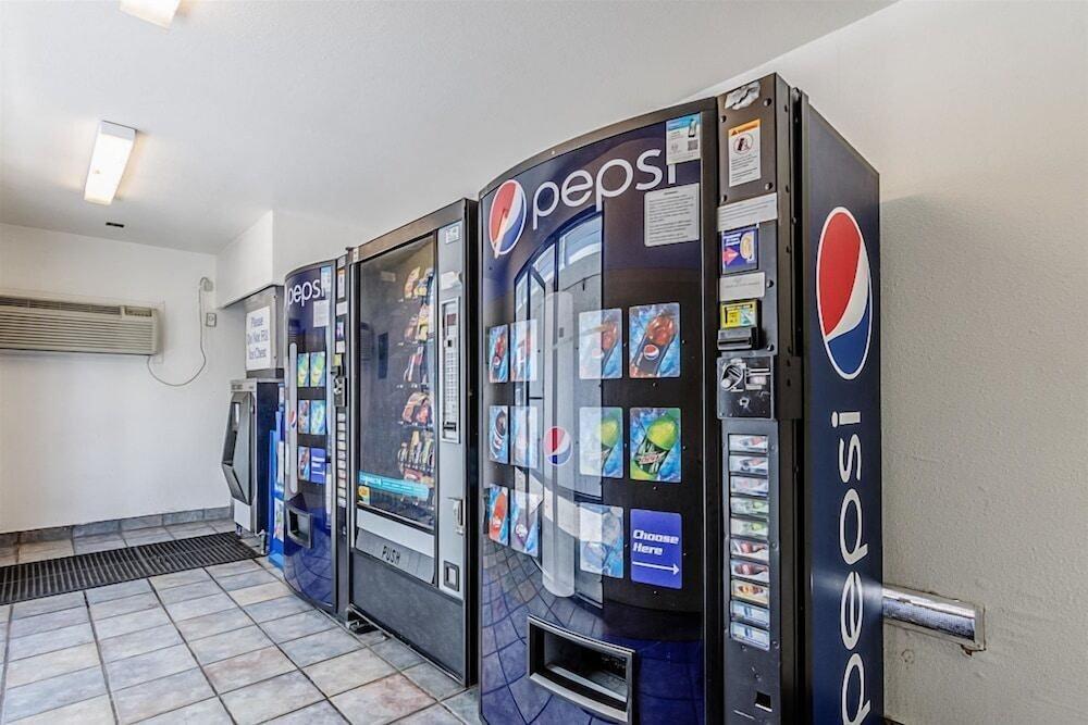 Motel 6 Modesto CA photo 29