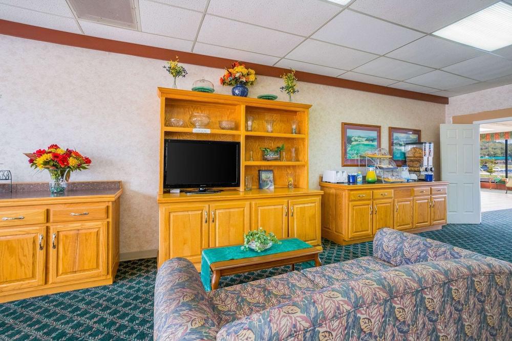Econo Lodge Cave City photo 32