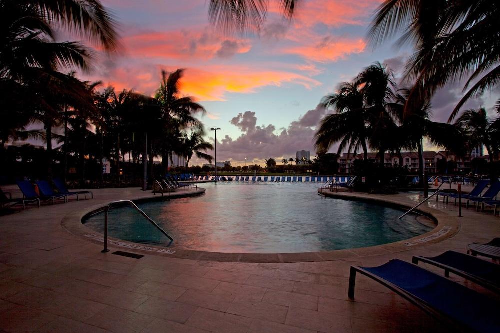 Doubletree Resort by Hilton Hollywood Beach photo 32