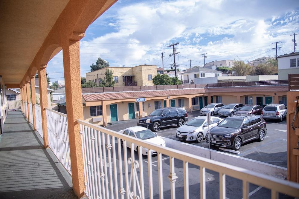 Starlight Inn La Brea photo 27