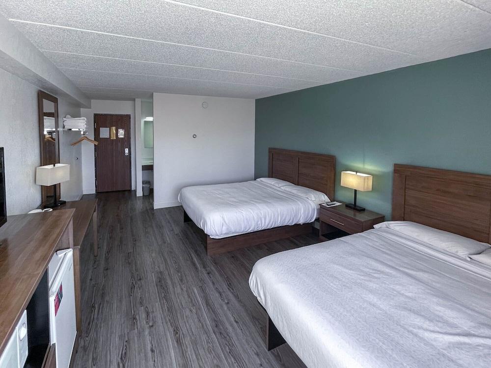 River Bend's Walleye Inn photo 12