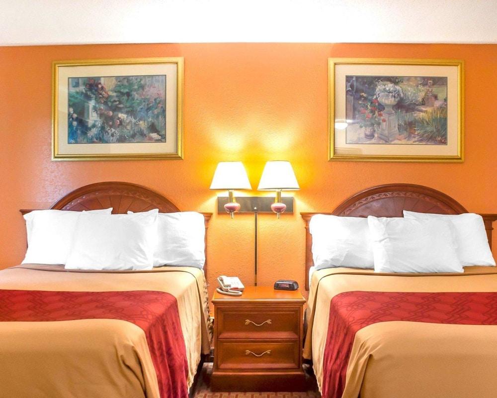 Econo Lodge Cuba I-86 photo 13