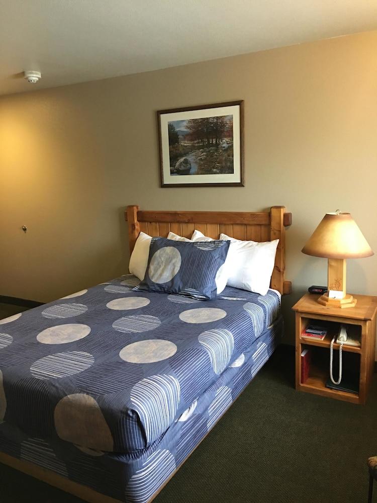 Boulder Creek Inn photo 13