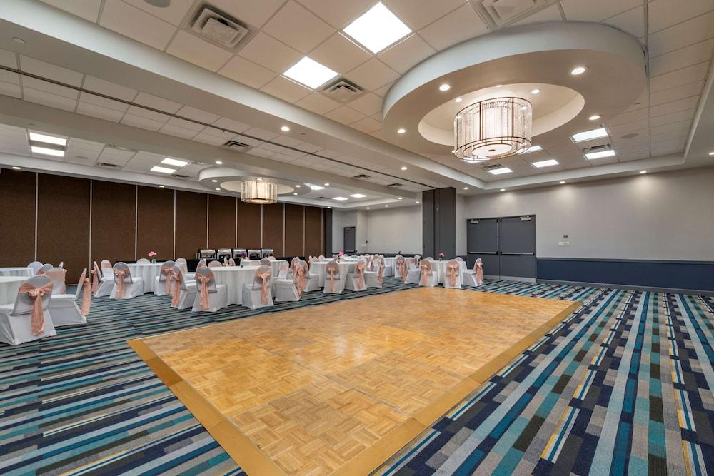 Best Western Premier Denver East photo 46