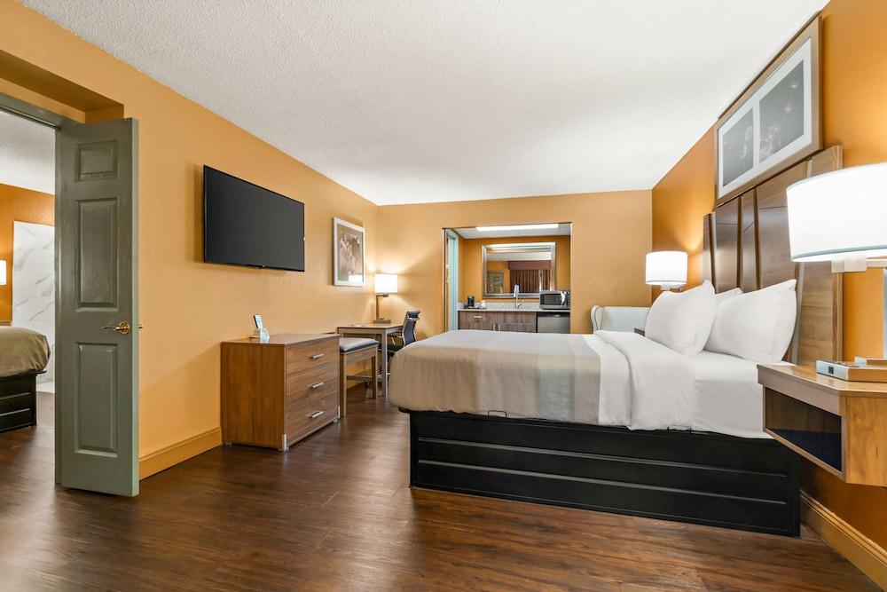 Quality Inn & Suites Corinth West photo 23