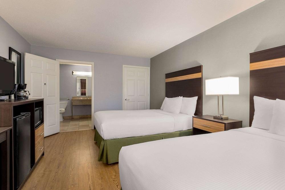 Days Inn by Wyndham Anderson photo 8