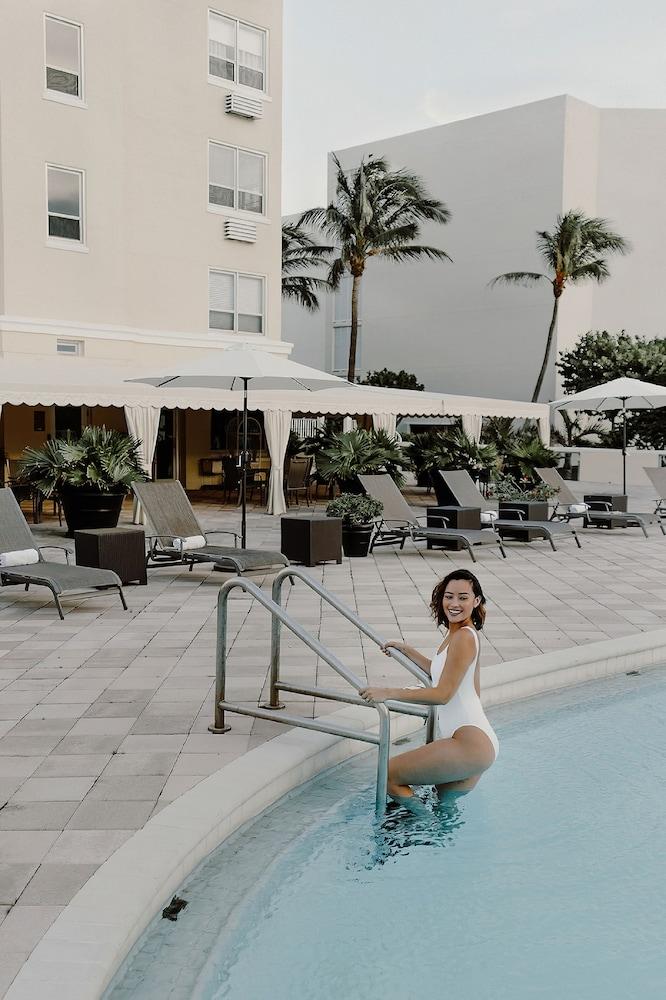 The Ambassador Hotel photo 58