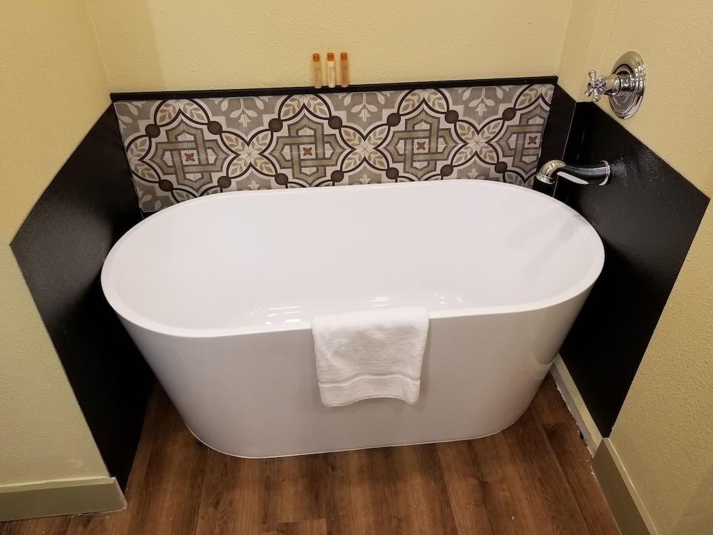 Basin Park Hotel and Spa photo 7
