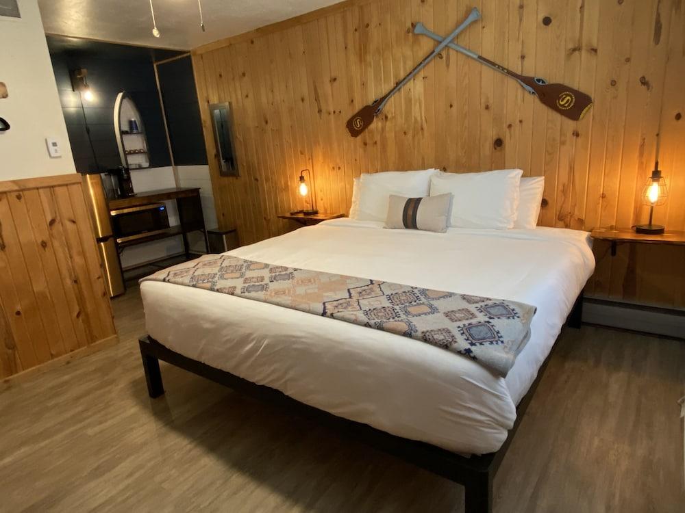 Columbia Point Resort photo 39
