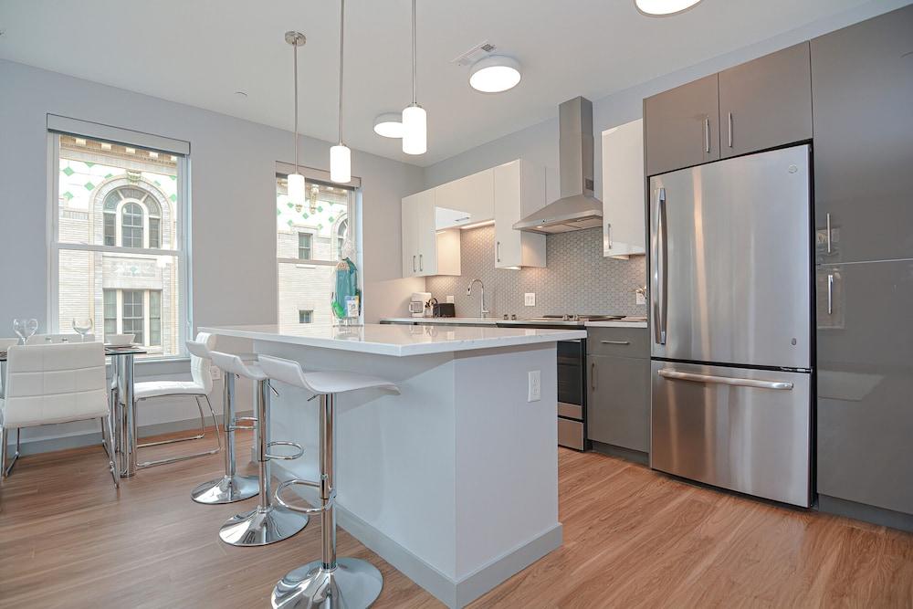 Global Luxury Suites Downtown Providence photo 40