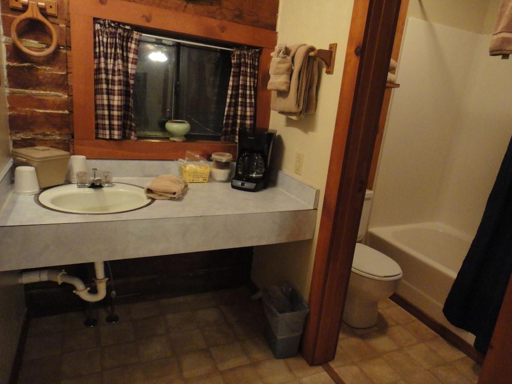 Brackenridge Lodge photo 34