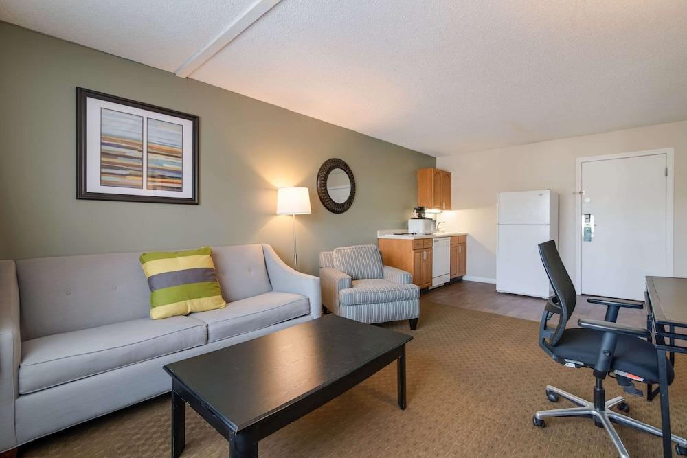 Quality Inn & Suites Auburn I-95 photo 36