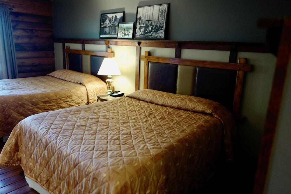 Sumas Mountain Lodge photo 25