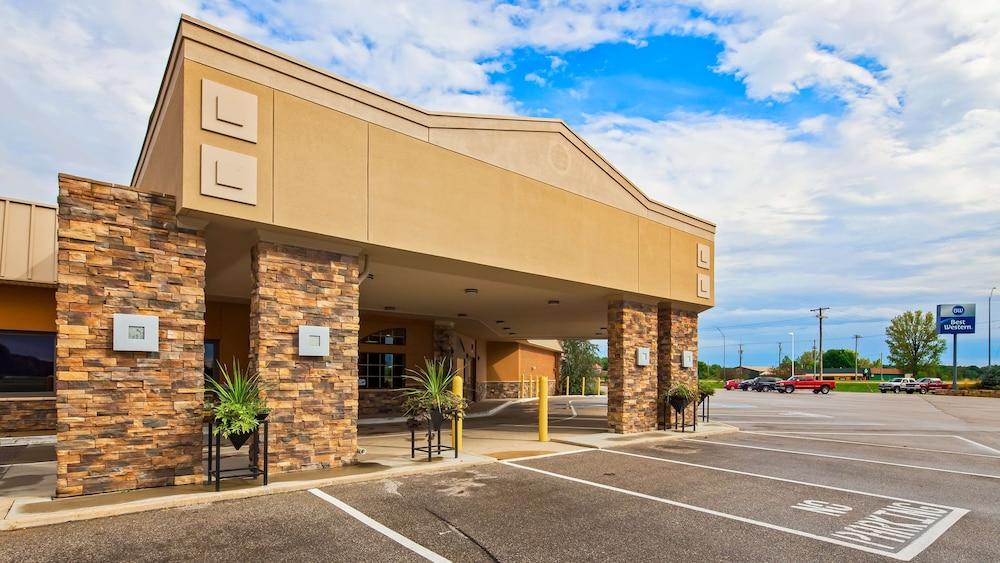 Crossroads Hotel and Event Center photo 31