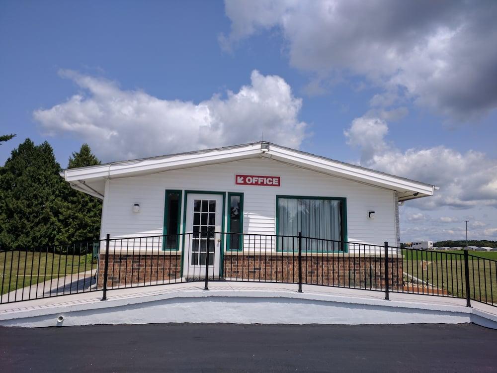 Skyview Motel photo 8