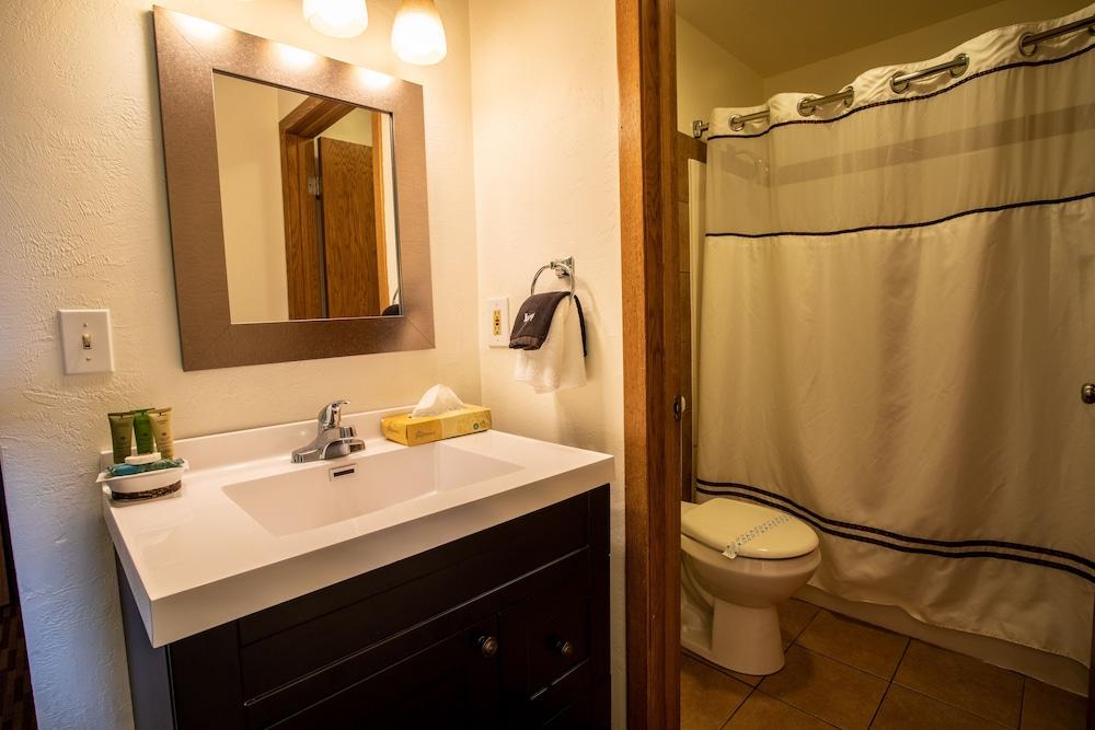 Open Hearth Lodge photo 26