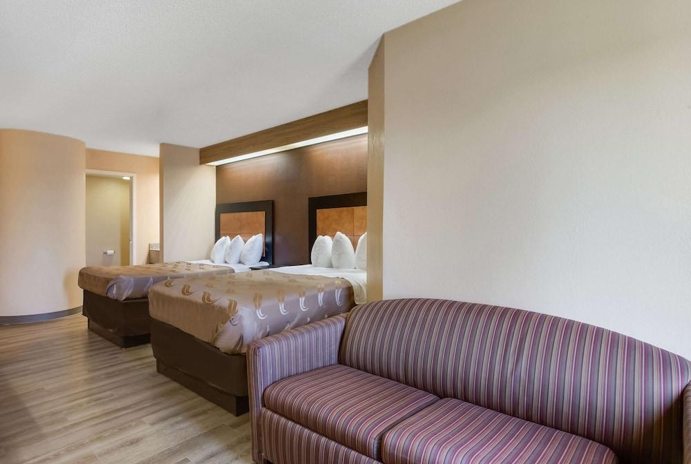 Quality Inn Lees Summit - Kansas City photo 21