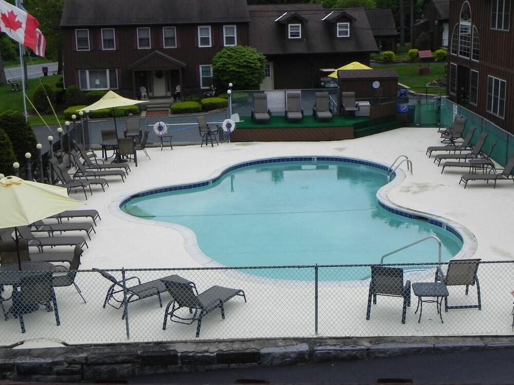 Mohican Resort Motel photo 43