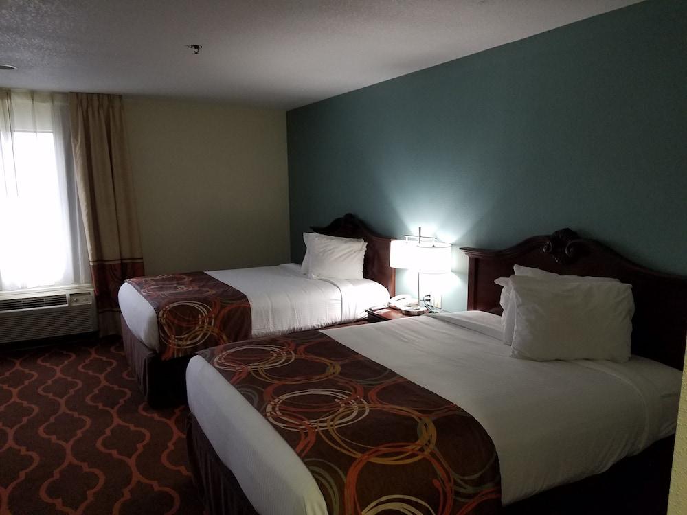 Baymont by Wyndham Grovetown Augusta photo 25
