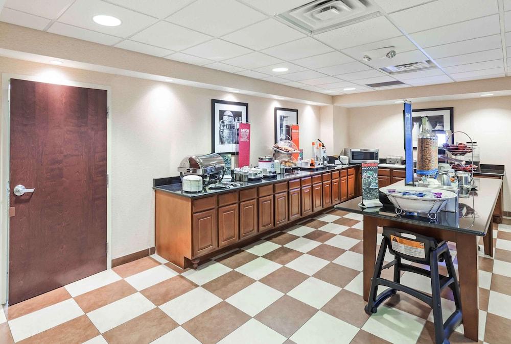 Hampton Inn & Suites Morgan City photo 49