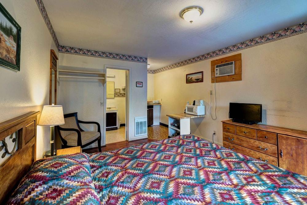 Lake Shasta Lodge photo 24
