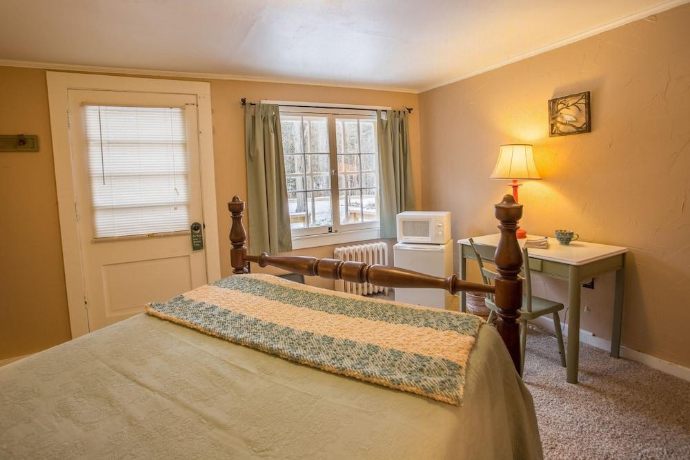 ADK Trail Inn photo 3