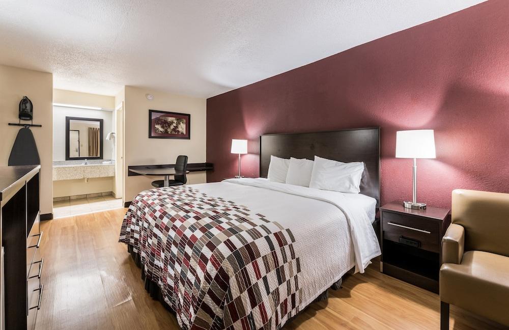 Red Roof Inn Indianapolis - Castleton photo 14