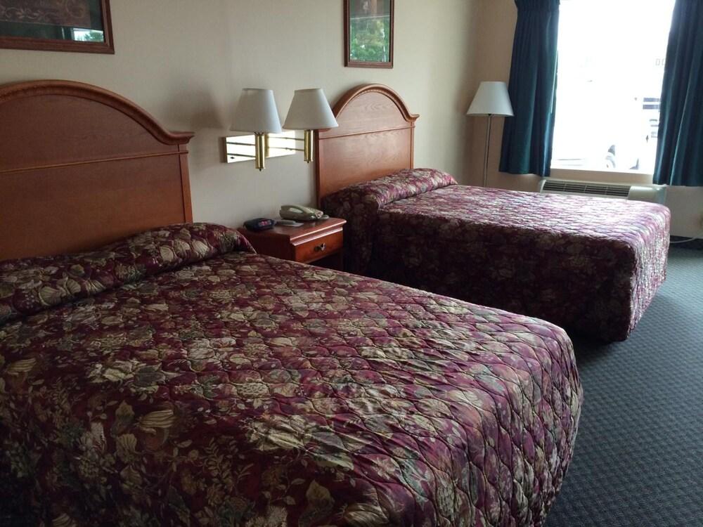 Royal Inn Taylorsville photo 22