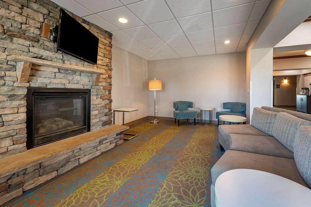 Sleep Inn & Suites Oakley I-70 photo 3
