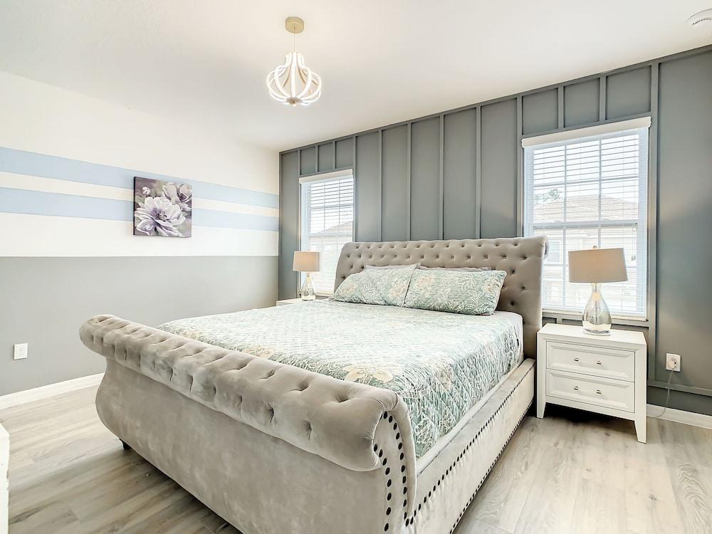 Jade Manor photo 11