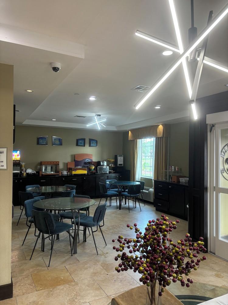 Rodeway Inn & Suites Winnfield photo 42