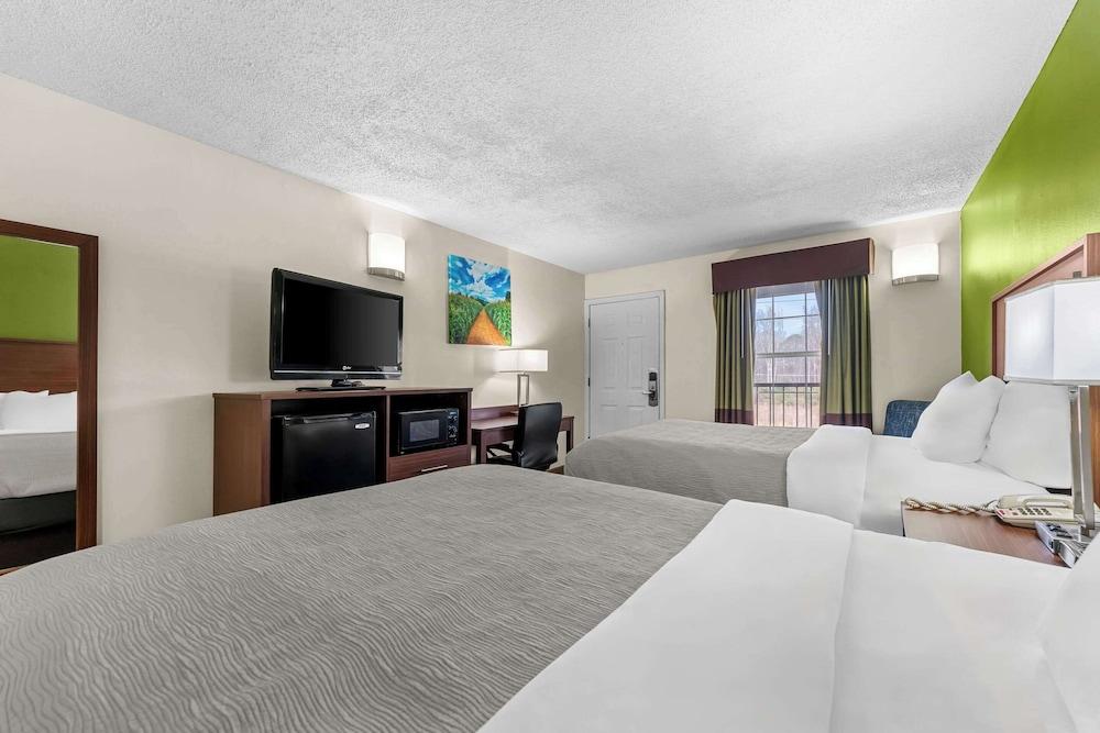 Quality Inn Eastman photo 13