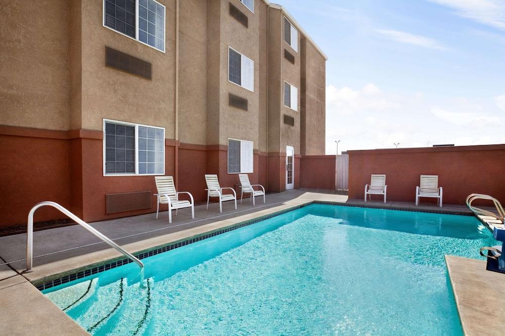 Microtel Inn & Suites by Wyndham Lodi/North Stockton photo 31