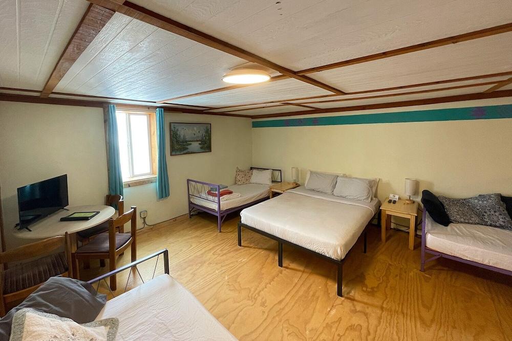 SnowMansion Taos Adventure Lodge photo 30