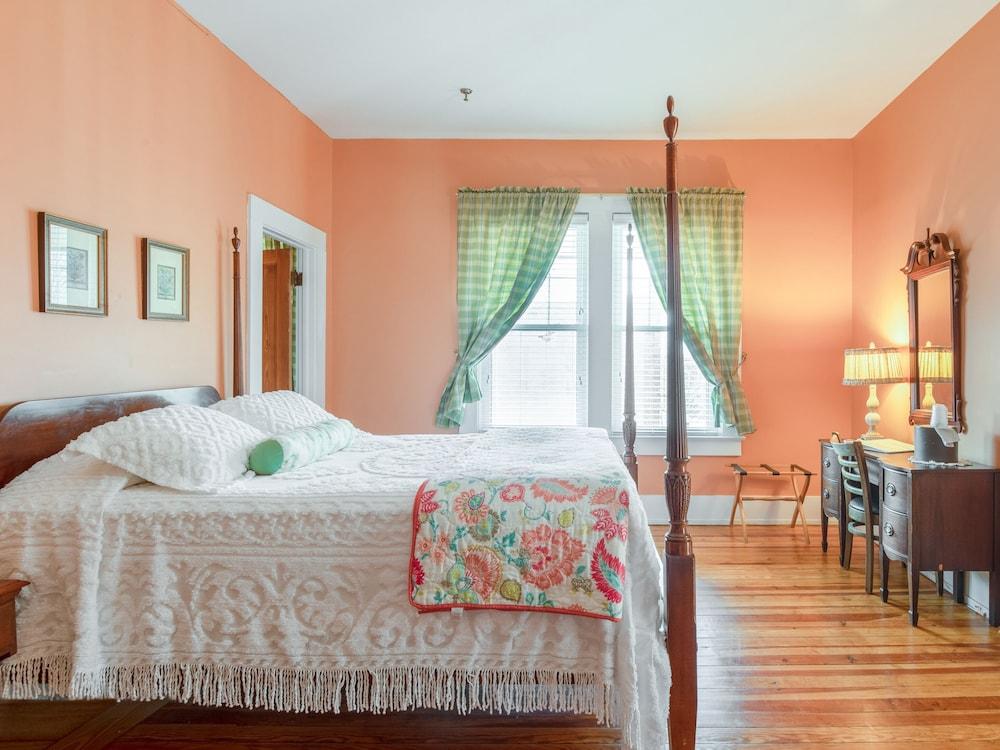 The Belmont Inn photo 21