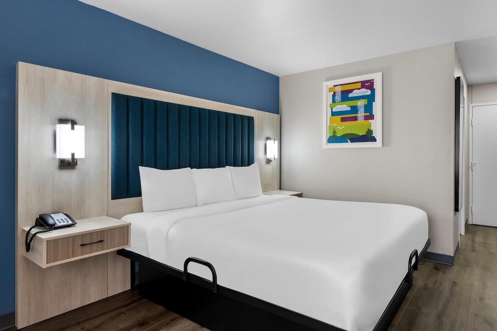 Park Inn by Radisson photo 17