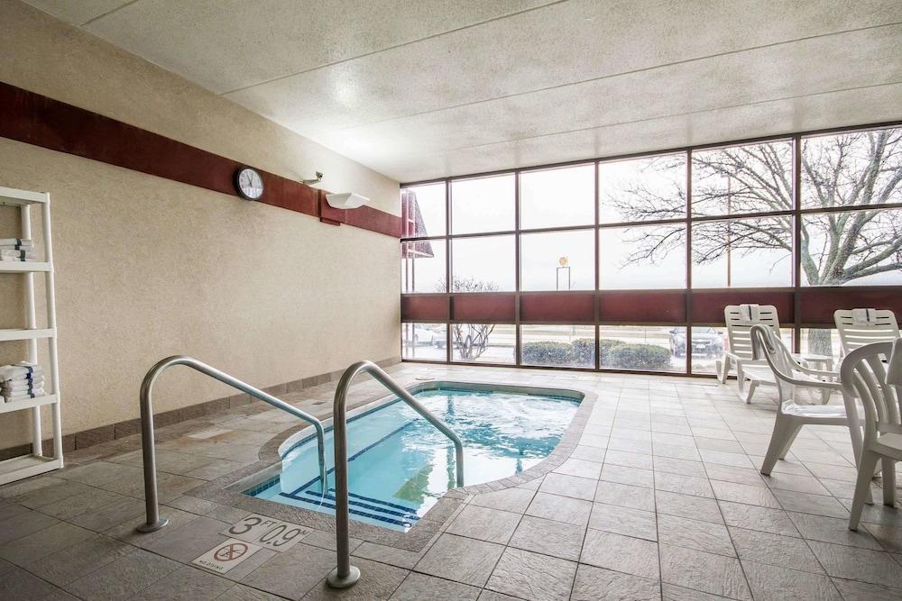 Comfort Inn & Suites Madison - Airport photo 34