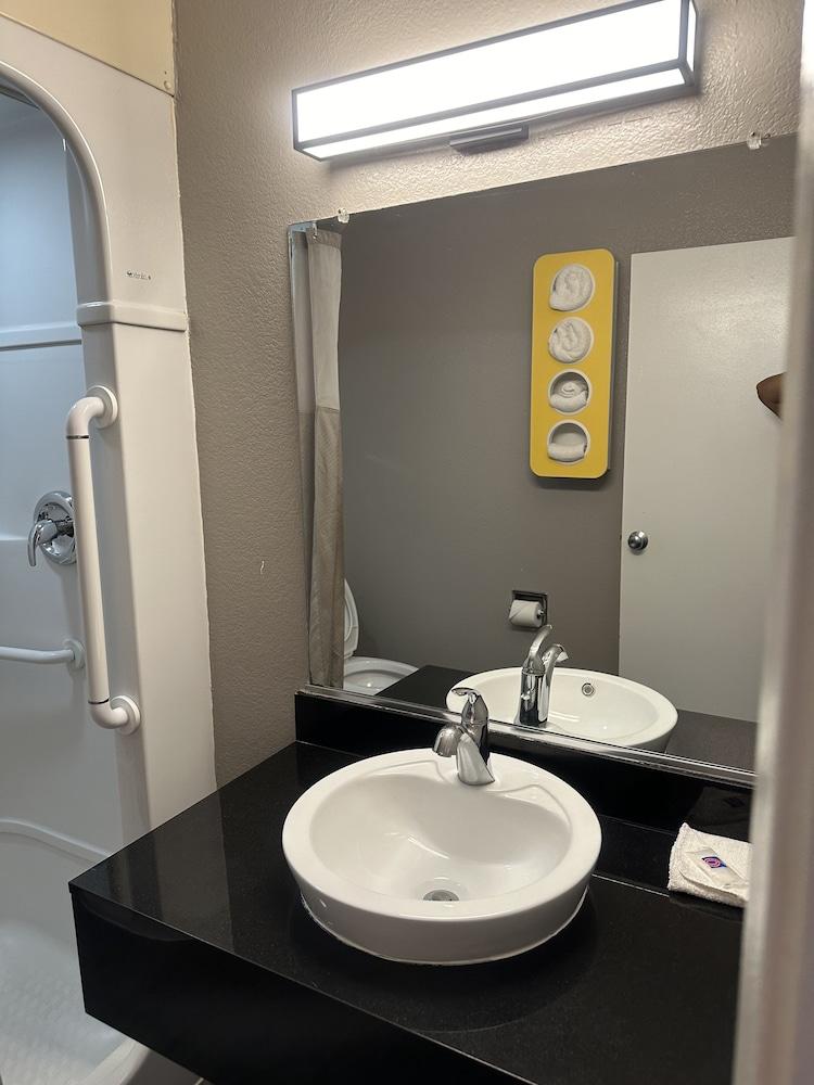 Motel 6 Grants, NM photo 28