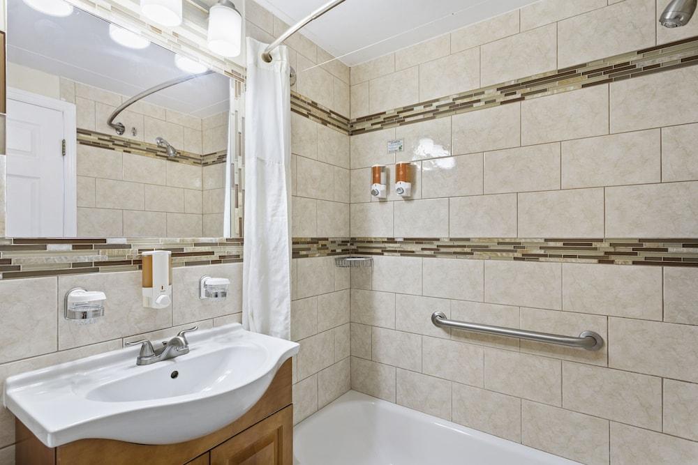 Bayview Plaza Waterfront Resort photo 70