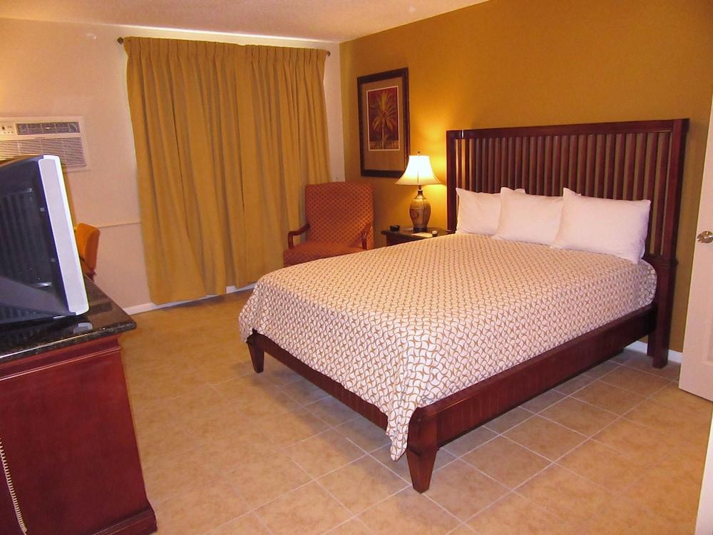 El Patio Inn photo 2